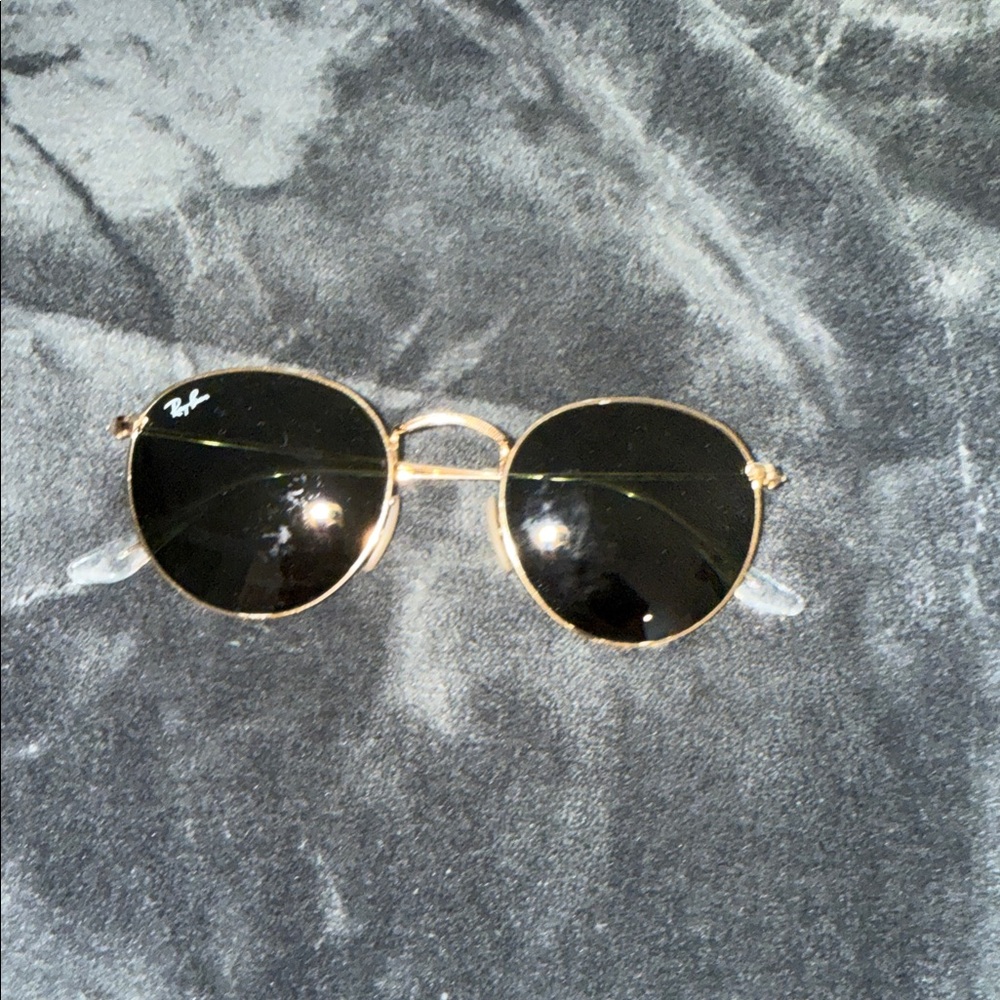 Ray-Ban round Gold Frame Sunglasses with Dark Lenses